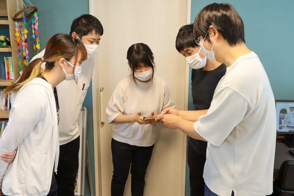 情報共有もケアコラボで。申し送り時間を大幅削減！
