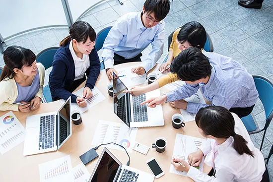 製造業の2025年問題を乗り越える！現場で “本当に効いた” 人手不足対策実例集