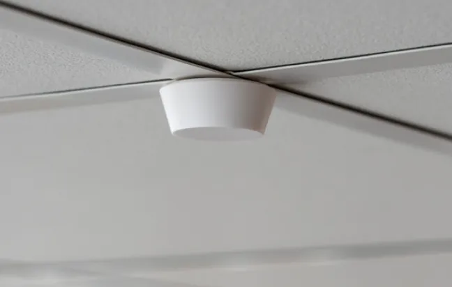 誰がどこにいるか把握する位置特定用ビーコン